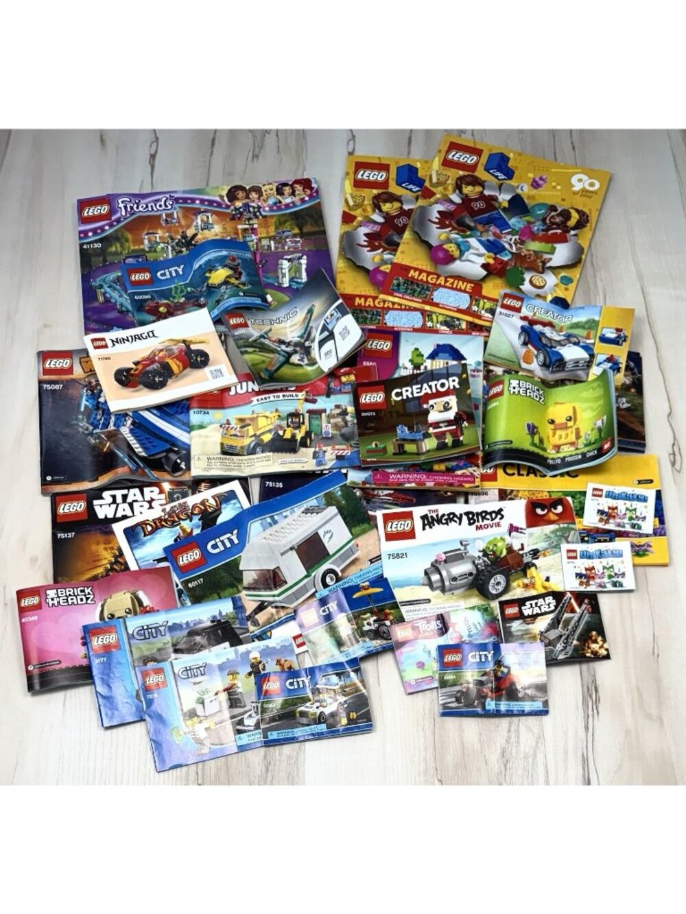 Lot 30 LEGO Instruction Book MANUALS Magazine Star Wars City Ninjago Brick Headz